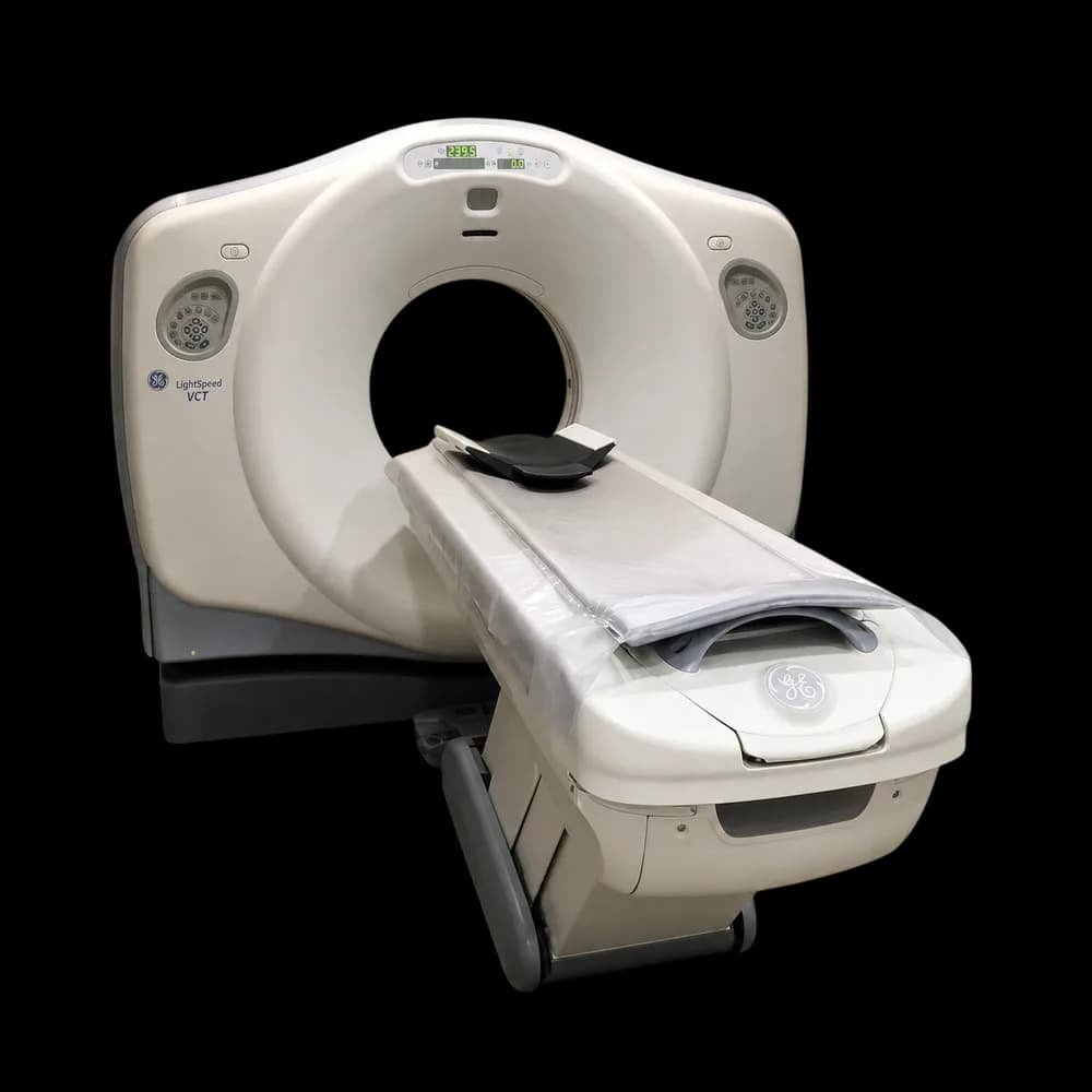 GE LightSpeed VCT 64 CT scanner with patient table